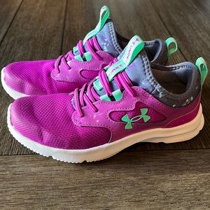 Girls Under Armour tennis shoes